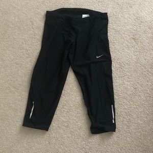 Nike crop leggings